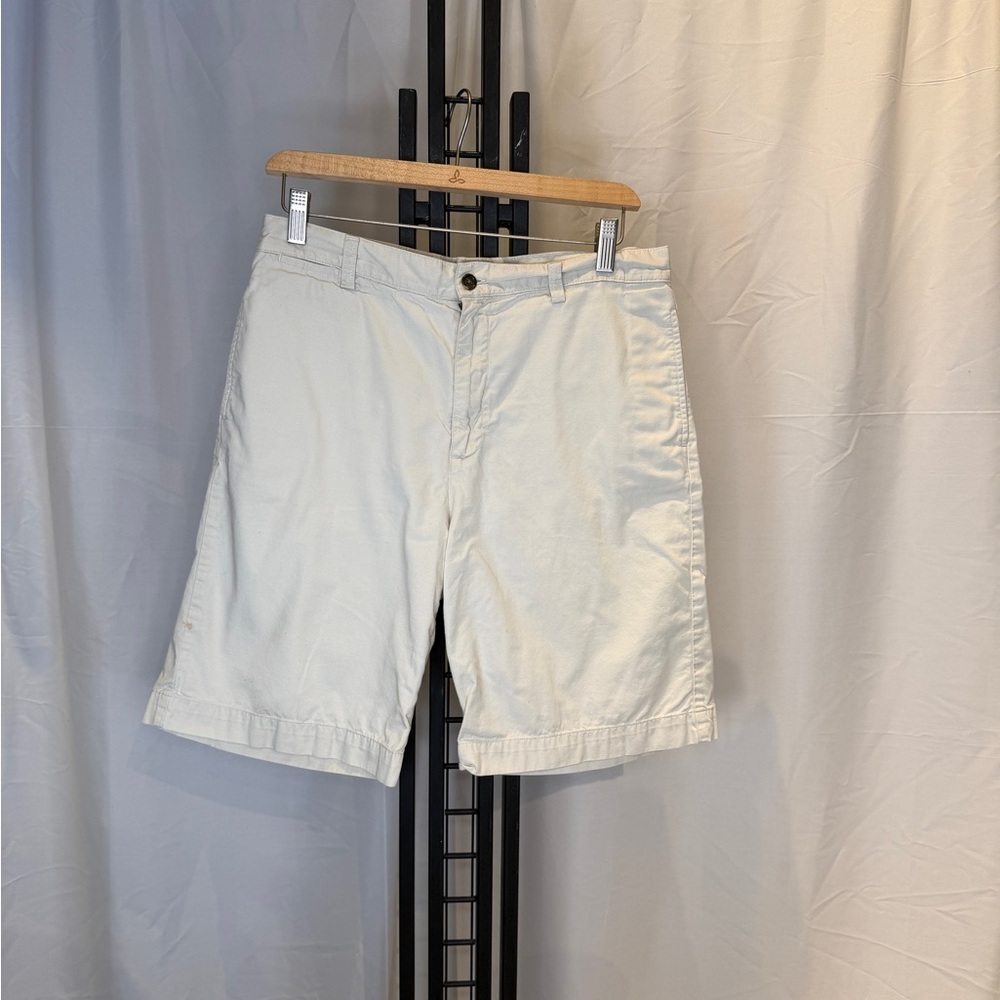 Ralph Lauren Women's Off-White Bermuda Shorts (Vintage)